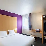Paris Est Hotel
