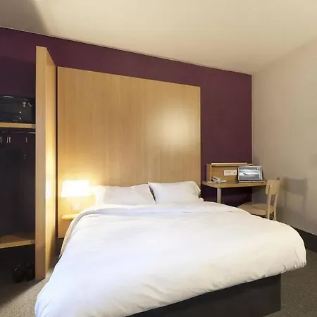 Paris Est מלון 2*