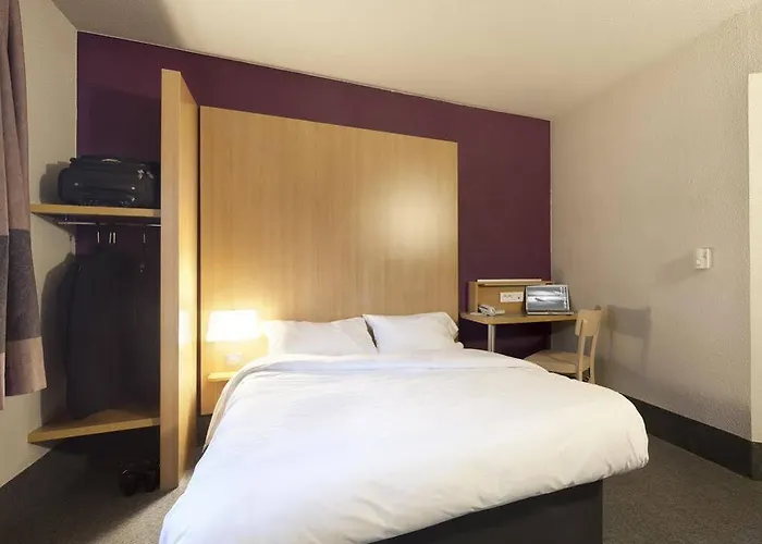 Paris Est Hotel 2*